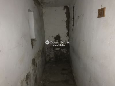 Eladó családi ház Tárkány