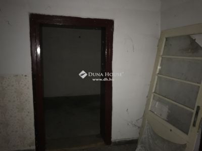 Eladó családi ház Tárkány