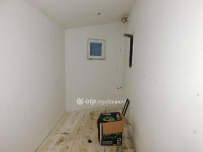 Eladó családi ház Lánycsók