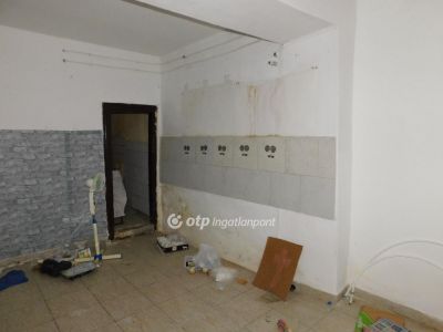 Eladó családi ház Lánycsók