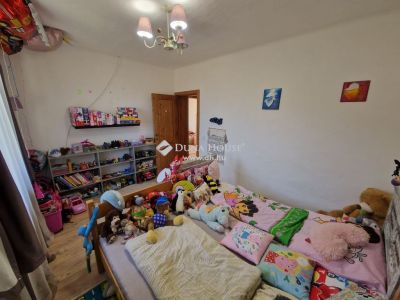 Eladó családi ház Baja