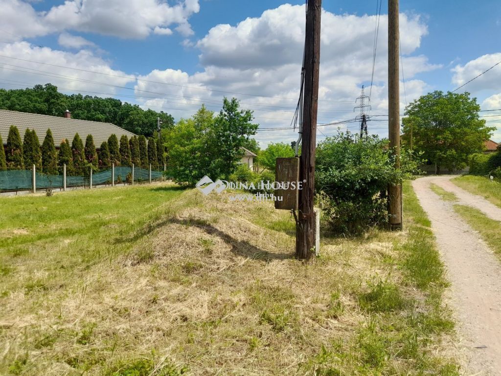 Eladó lakóövezeti telek Debrecen