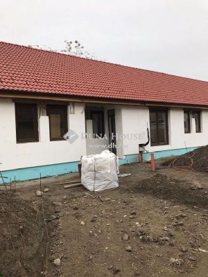 Eladó lakás Cegléd