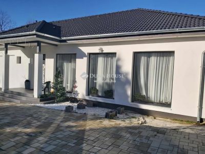 Eladó családi ház Békéscsaba