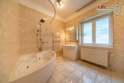 Kiadó családi ház Budapest