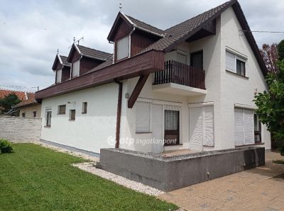 Eladó családi ház Gyula