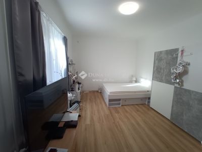 Eladó sorház Cegléd