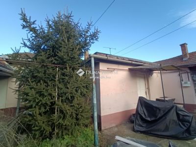 Eladó sorház Cegléd