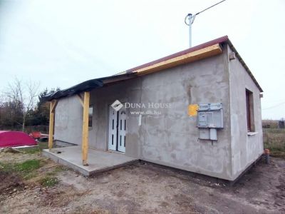 Eladó családi ház Tóalmás