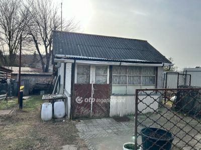 Eladó családi ház Mogyoród