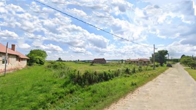 Eladó lakóövezeti telek Kacorlak