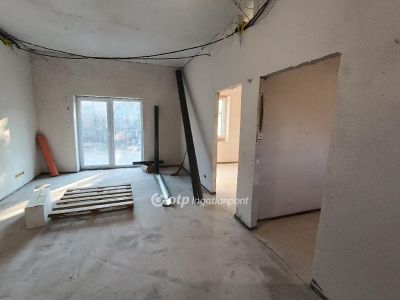 Eladó lakás Pusztaszabolcs