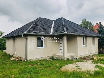 Eladó családi ház Romonya