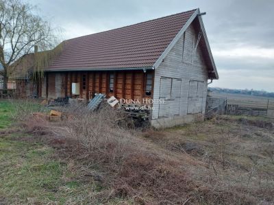 Eladó termőföld, szántó Őrbottyán