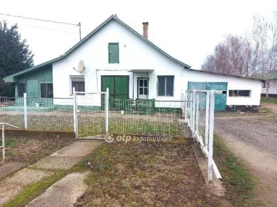 Eladó tanya Hosszúpályi