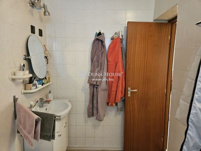 Eladó családi ház Dunabogdány