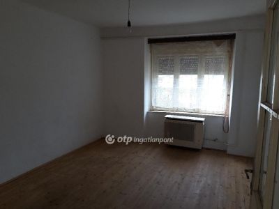 Eladó családi ház Kétegyháza