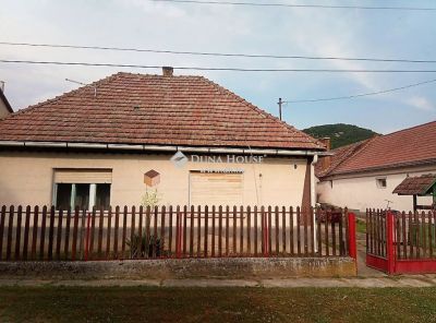 Eladó családi ház Bajna