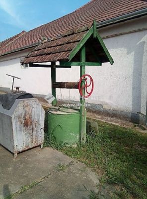 Eladó családi ház Bajna