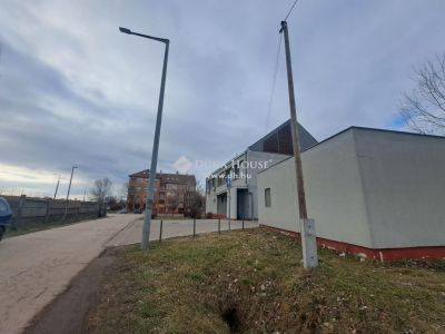 Eladó lakóövezeti telek Monor