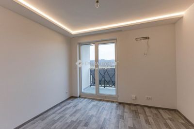 Eladó lakás Mogyoród