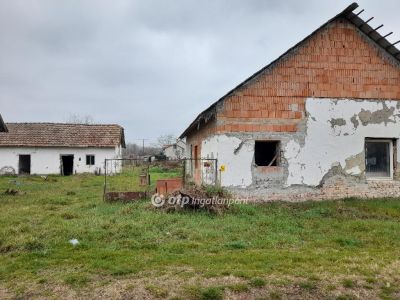 Eladó családi ház Pusztaszer