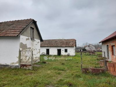 Eladó családi ház Pusztaszer