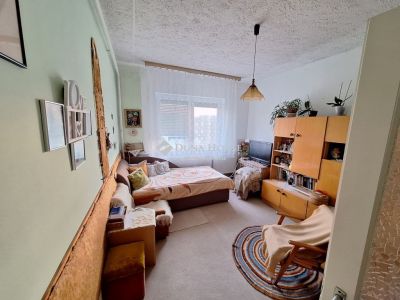 Eladó családi ház Komló