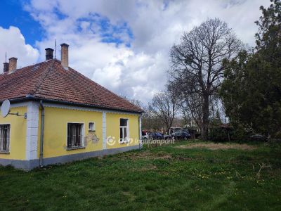 Eladó nyaraló Bőny