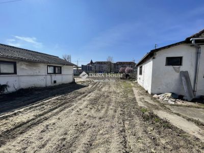 Eladó külterületi telek Kecskemét