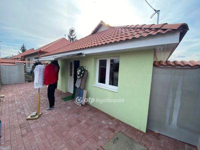 Eladó egyéb üzlethelység Poroszló