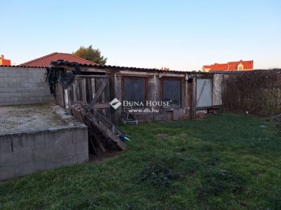 Eladó lakóövezeti telek Hatvan