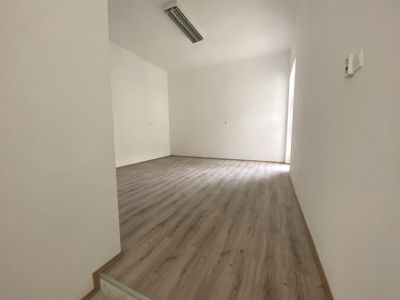 Eladó utcai bejáratú üzlethelység Nagykanizsa