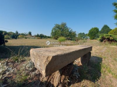 Eladó lakóövezeti telek Szolnok