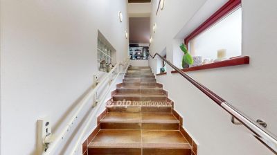 Eladó családi ház Eger