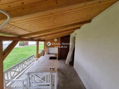 Eladó családi ház Poroszló