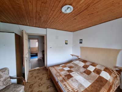 Eladó családi ház Poroszló
