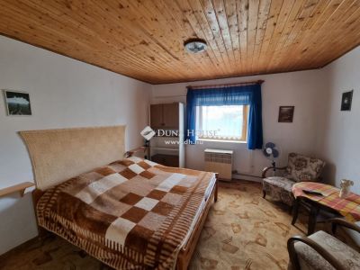 Eladó családi ház Poroszló