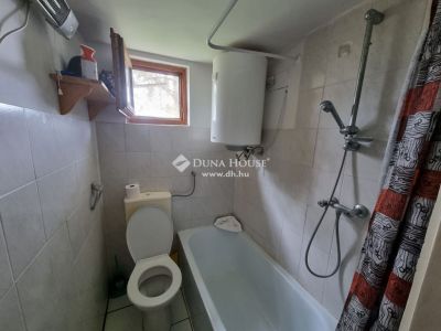 Eladó családi ház Poroszló