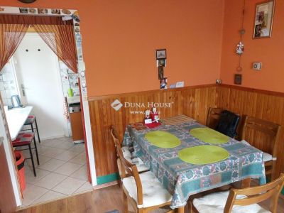 Eladó családi ház Pécel