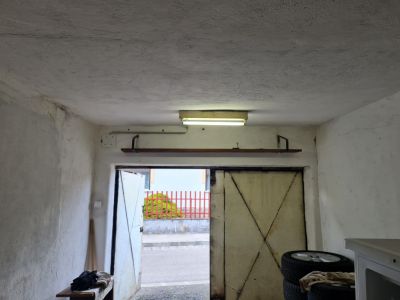 Eladó egyedi garázs Pécs