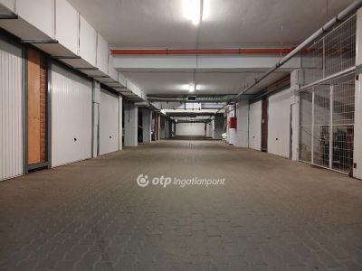 Eladó egyedi garázs Debrecen