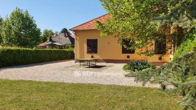 Eladó üdülő terület Balatonlelle