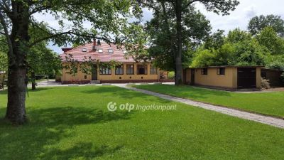 Eladó üdülő terület Balatonlelle