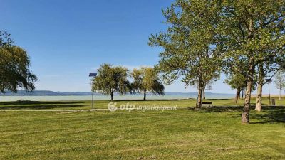 Eladó üdülő terület Balatonlelle
