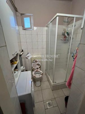 Eladó családi ház Budapest