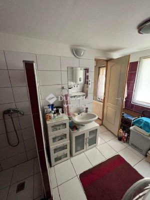 Eladó családi ház Budapest