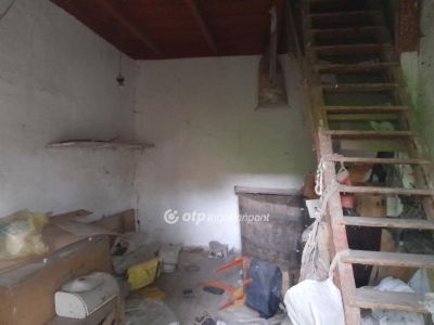 Eladó családi ház Adács