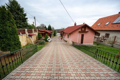 Eladó családi ház Budakeszi