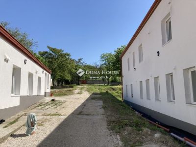 Eladó családi ház Esztergom